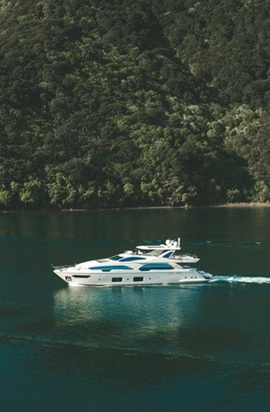 Top 5 Chartered Yacht Vacation Benefits